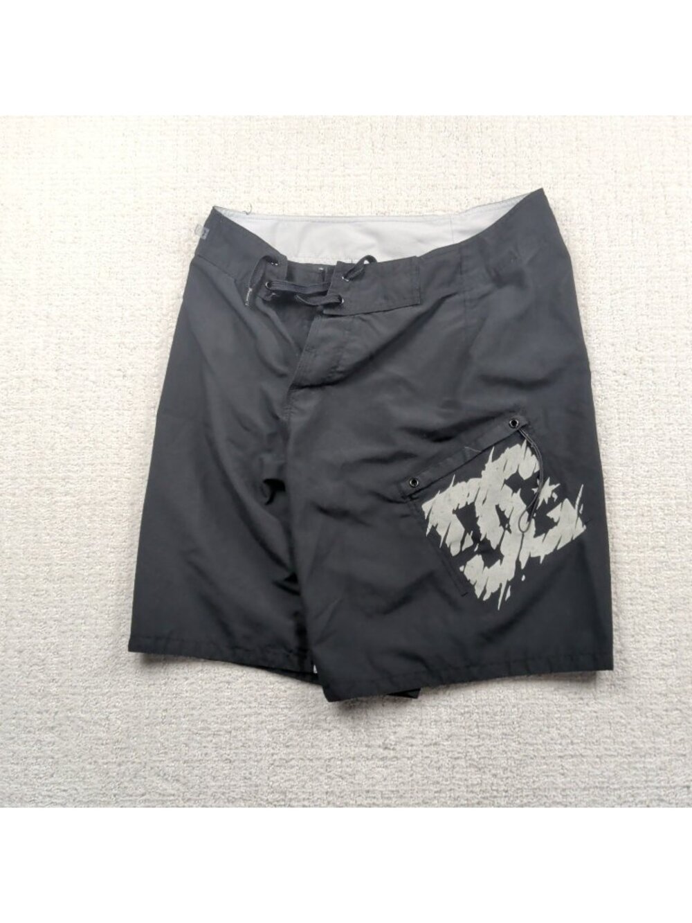 DC Shoes Board Shorts Men 30 Black / Gray Graffiti Logo Swim Trunks Grunge Goth